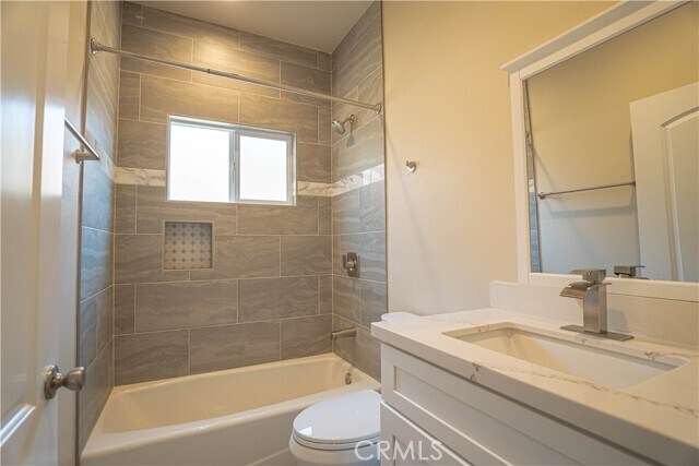 Building Photo - 9246 Cedros Ave