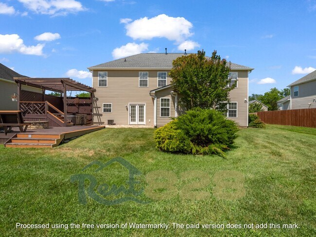 Building Photo - 243 Wildbriar Rd