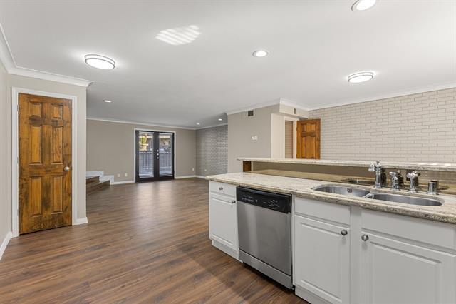 Building Photo - 10109 Regal Park Ln