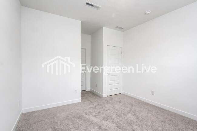 Building Photo - 3615 Cosmic Ct