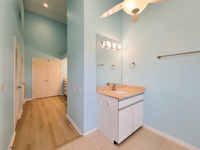Building Photo - 18309 Sandy Cove Dr