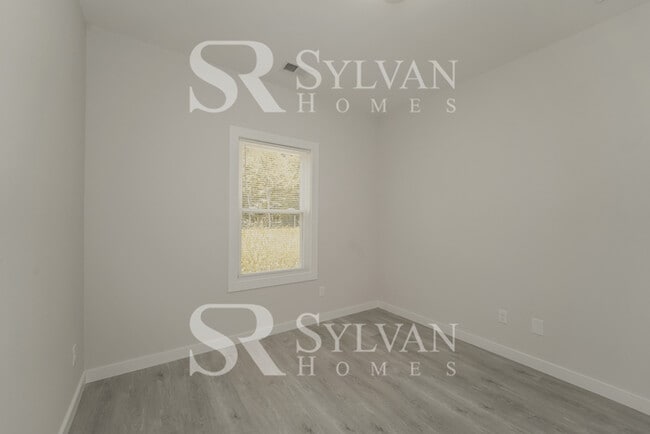 Building Photo - 8621 Reedy Creek Rd