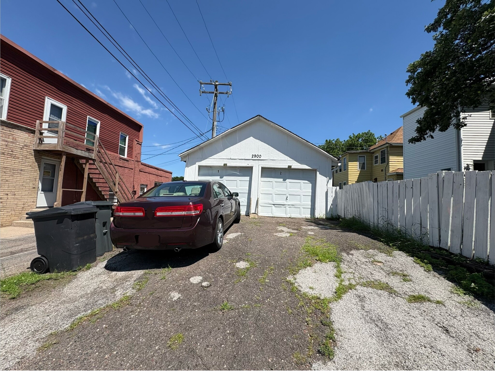 Garage & Driveway - 2900 NE Tyler St
