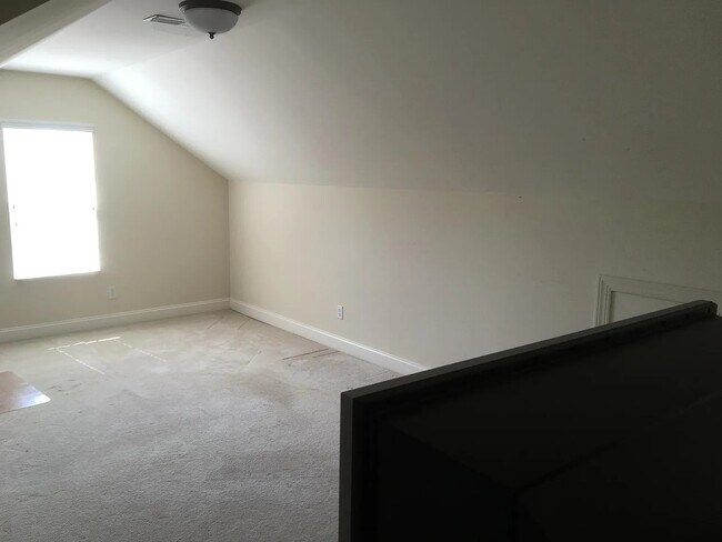 Building Photo - 2915 Atwood Rd