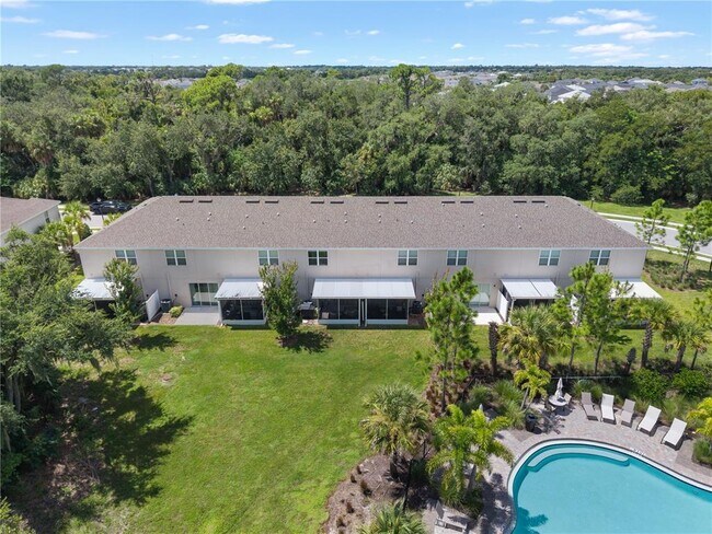 Building Photo - 10348 Oakside Dr