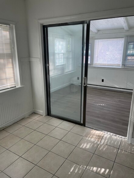 Building Photo - 21 Parsons St