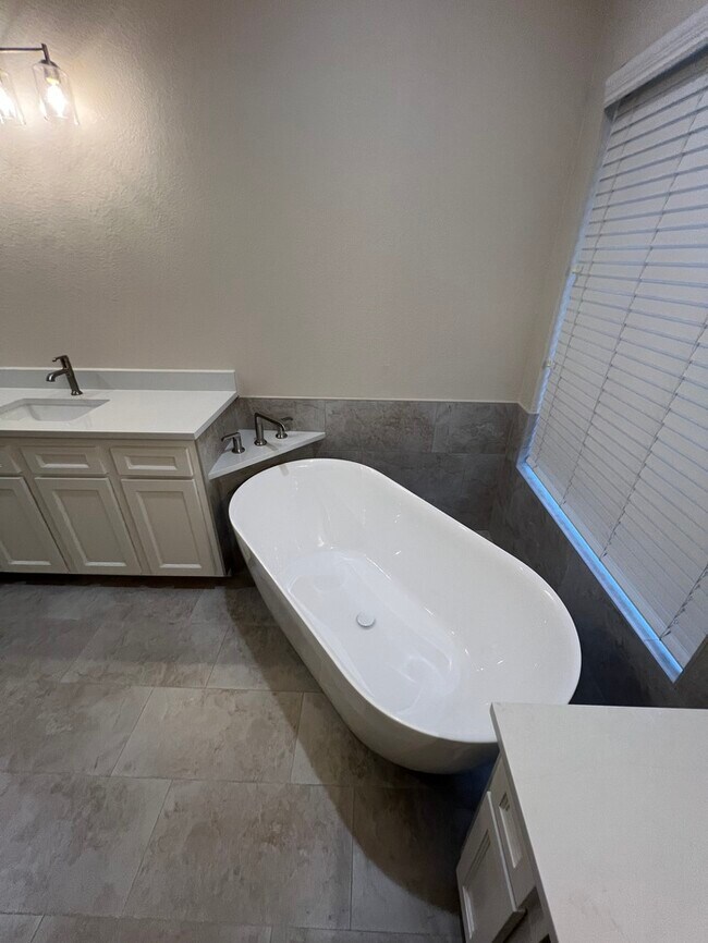 Building Photo - Rare Opportunity- 3-Bedroom Home in Gated ...