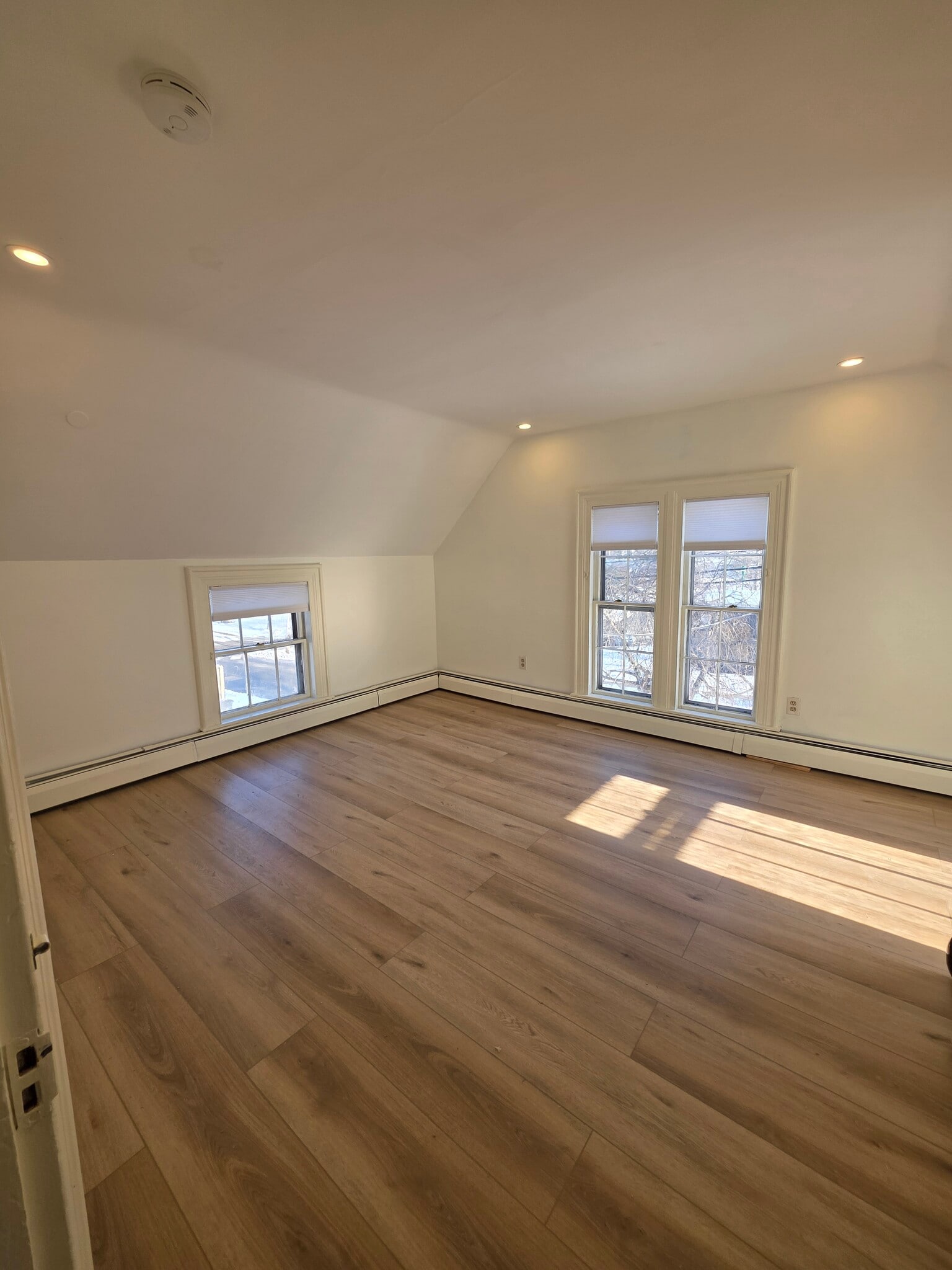 Building Photo - 21 Cleaves St