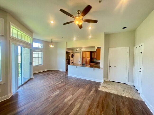 Building Photo - 7310 Westpointe Blvd