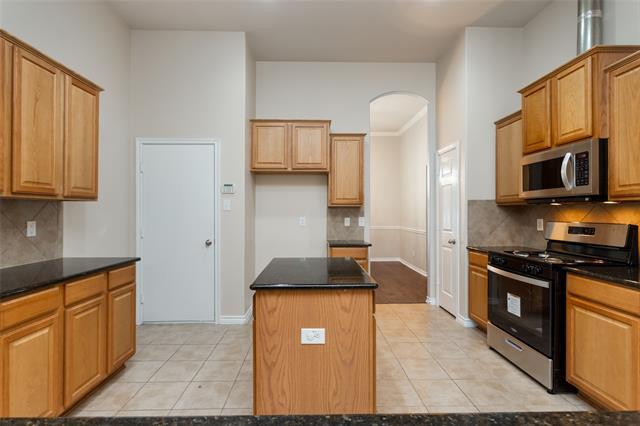 Building Photo - 653 White Rock Dr