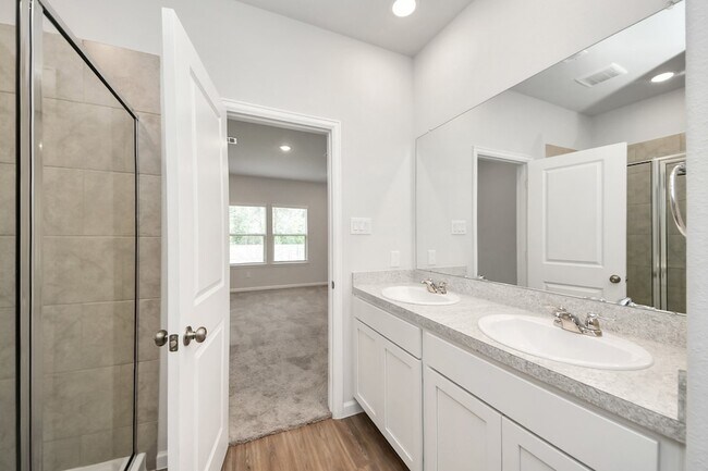Building Photo - 16489 Moss Ln
