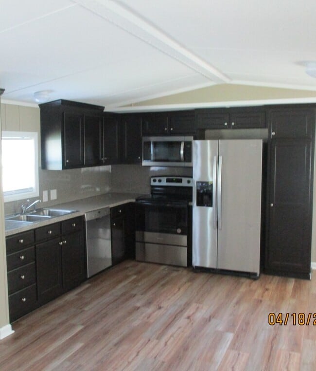 Building Photo - 24671 Ridgecrest Rd