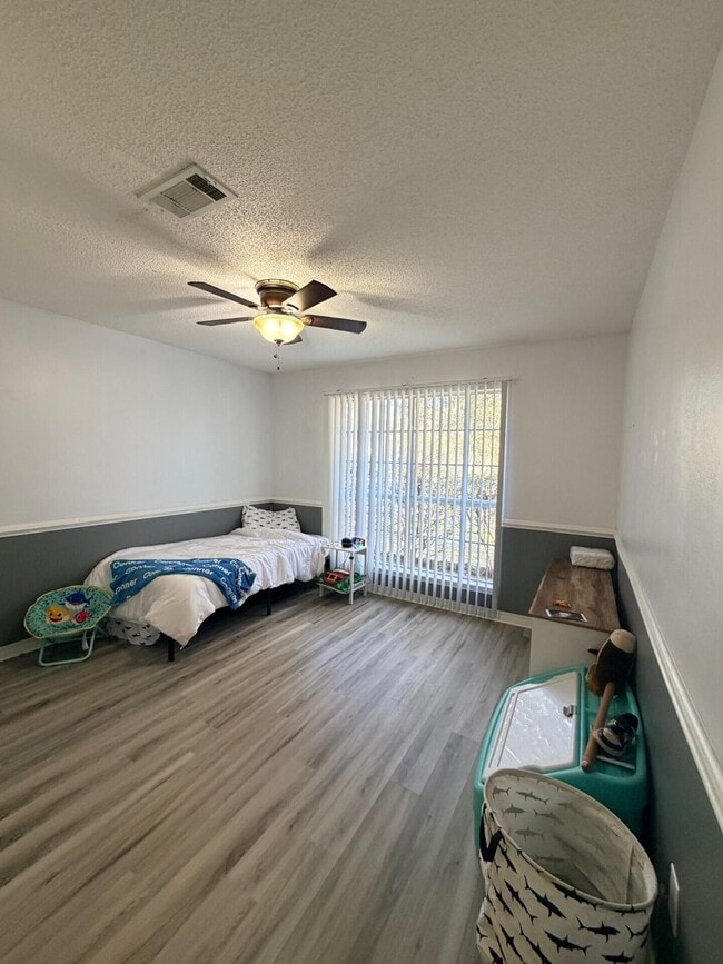 Building Photo - 205 Villacrest Dr