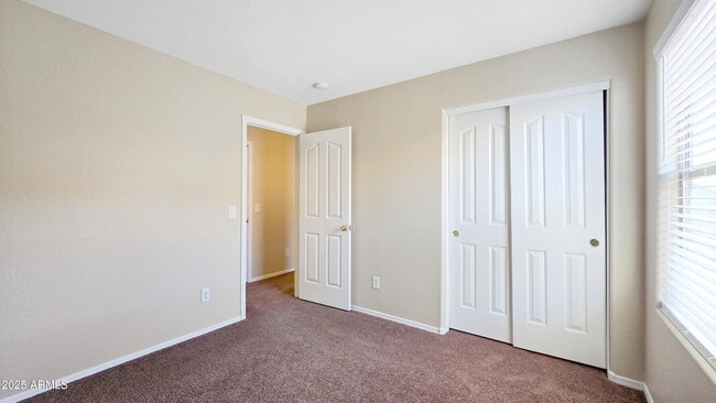 Building Photo - 25039 W Dove Trail