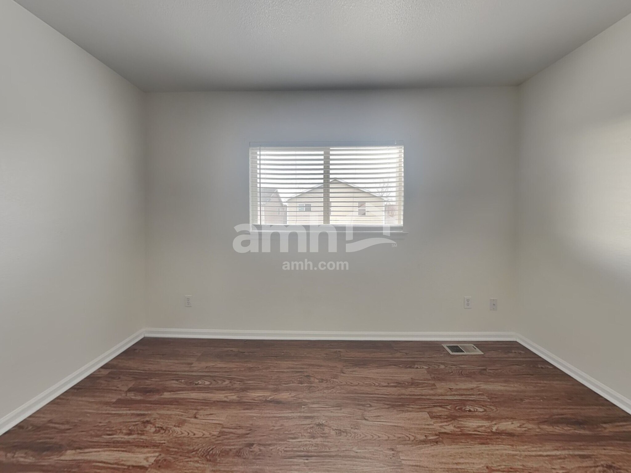 Building Photo - 1134 Sunbird Ave