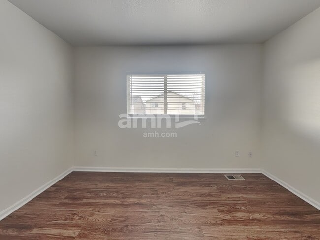 Building Photo - 1134 Sunbird Ave