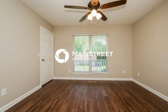 Building Photo - 3 Bedroom Pet-Friendly Home in Goodlettsville, TN with Main Street Renewal
