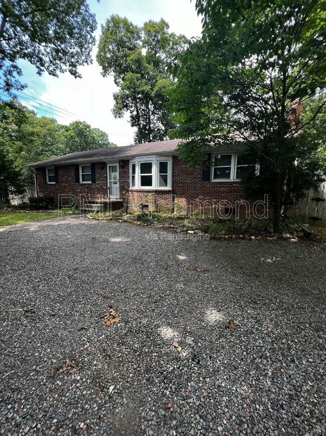 Primary Photo - 1900 Woodmont Dr