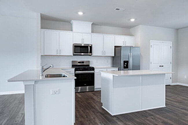 Building Photo - 2229 Horton Pk Dr