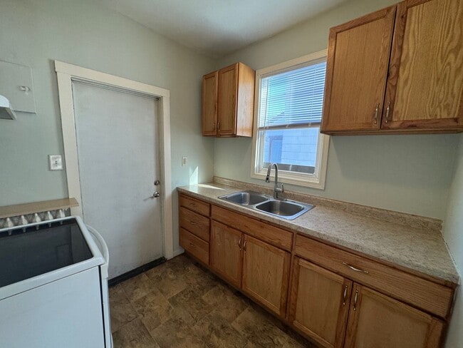 Building Photo - 787-789 Aurora Ave