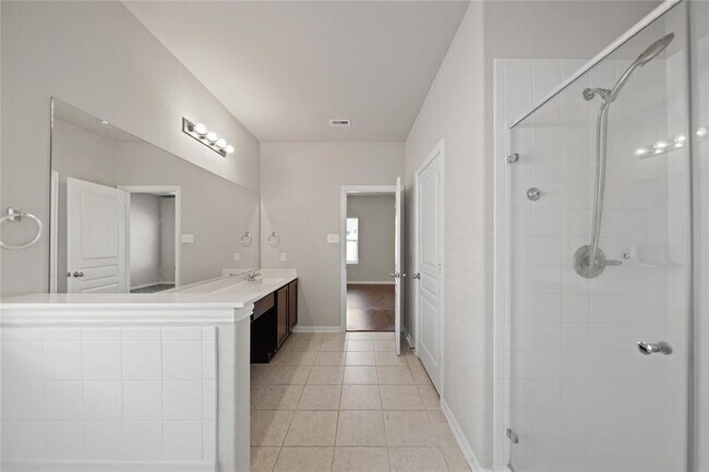 Building Photo - 10323 Matterhorn Dr