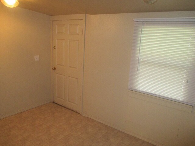Building Photo - Charming 3 Bedroom Home in Tacoma