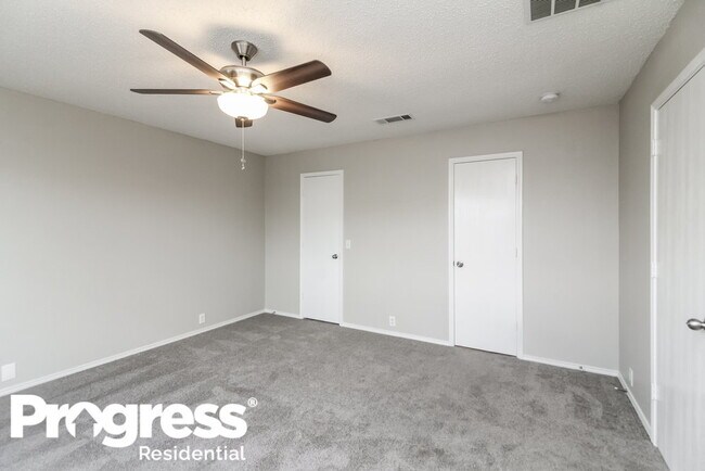 Building Photo - 823 Sage Meadow Dr
