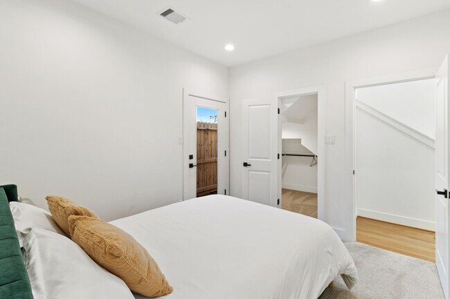 Building Photo - 1807 Lee St