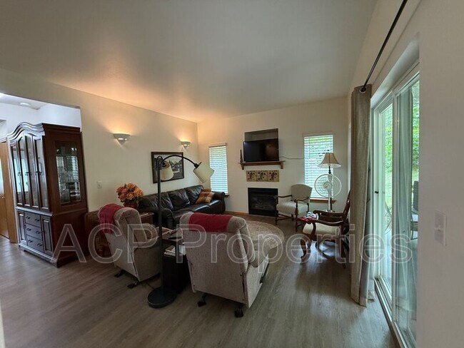 Building Photo - 4654 Celia Way