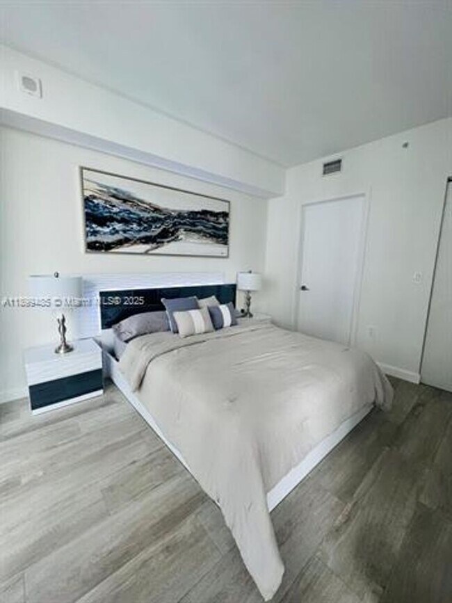 Primary Photo - 55 SW 9th St