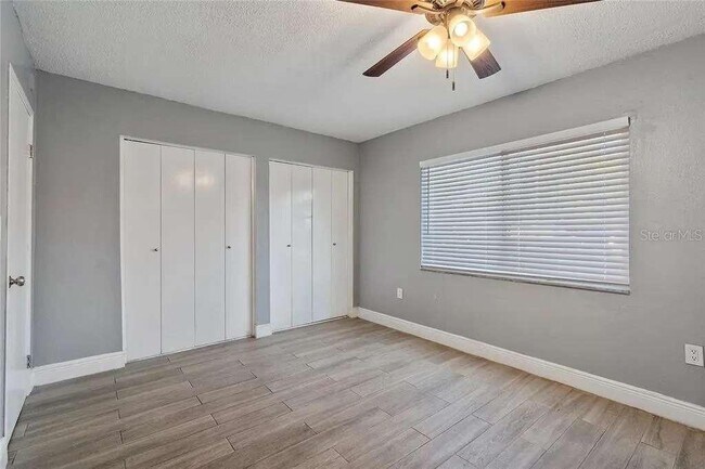 Building Photo - 379 47th Ave N