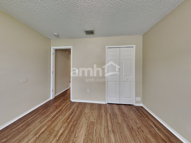 Building Photo - 4511 Country Hills Blvd