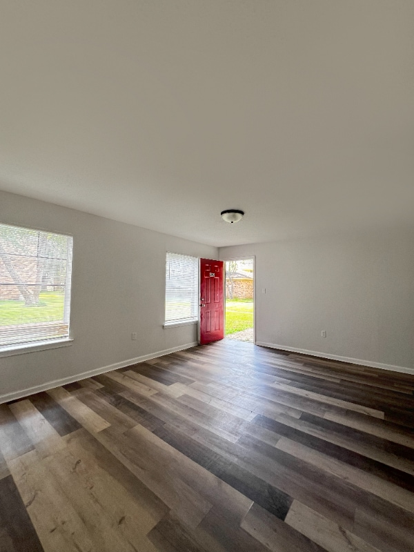 Building Photo - 2411 Talonwood Dr