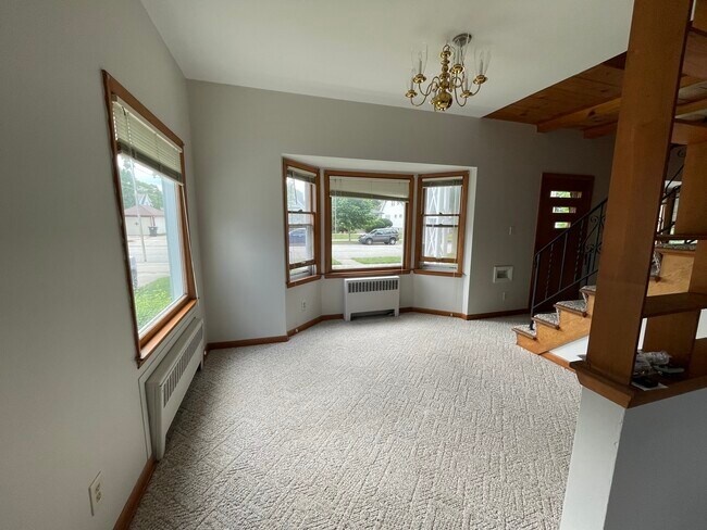 Building Photo - 3958 E Plankinton Ave