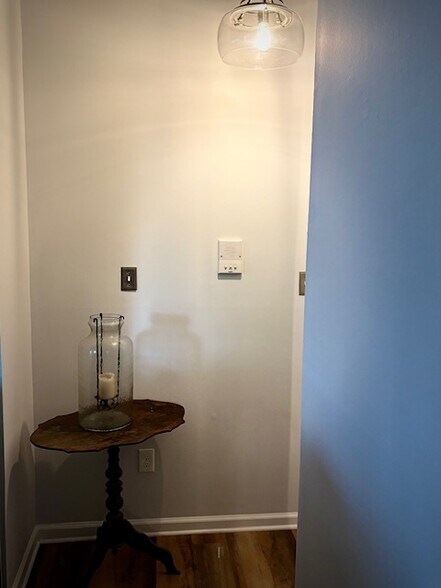 Building Photo - 743 Deering Rd