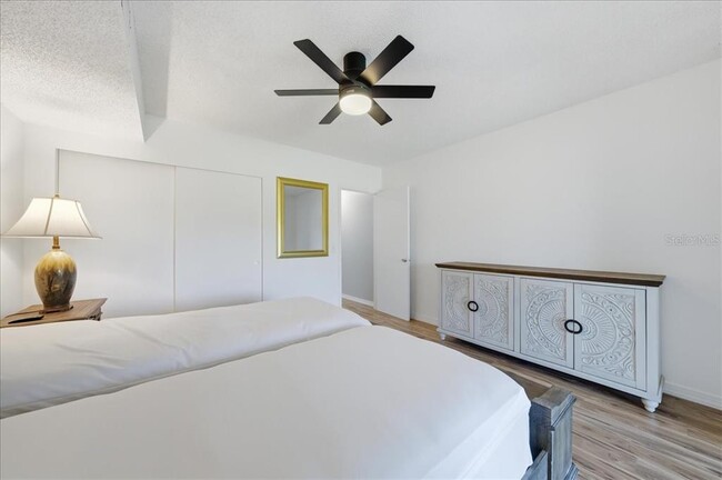 Building Photo - 2400 Franciscan Dr