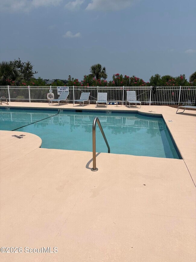 Building Photo - 206 N Windward Dr