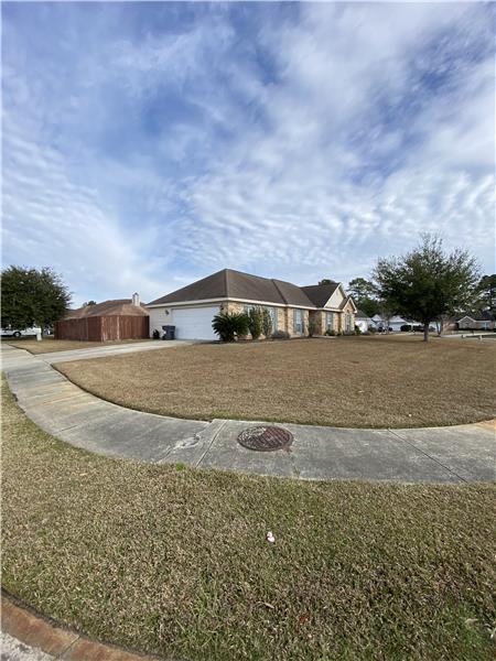 Building Photo - 214 Katama Way