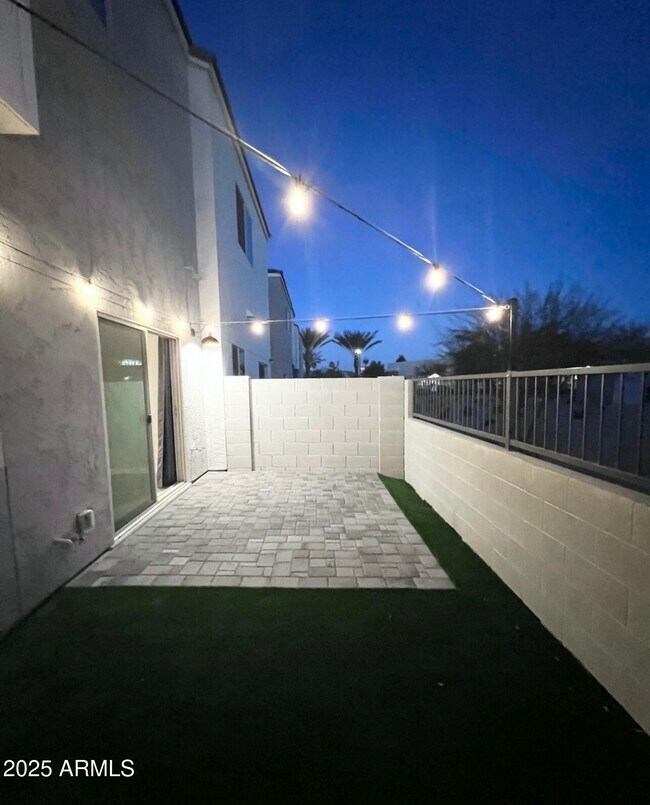Building Photo - 2134 W Harmont Dr