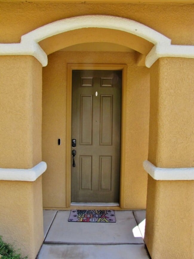 Building Photo - 5BR/2.5BA/3CG, 2808 sq.ft. home in Reflections at Valiente subdivision, Sierra Vista, AZ