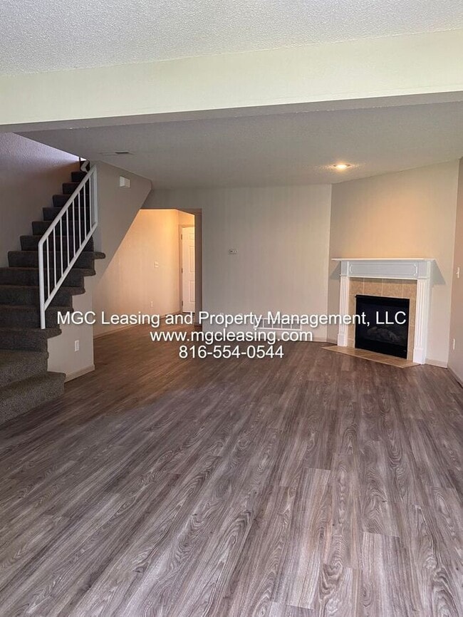 Building Photo - South Gardens Townhomes: 2-bedroom townhome available now in Harrisonville