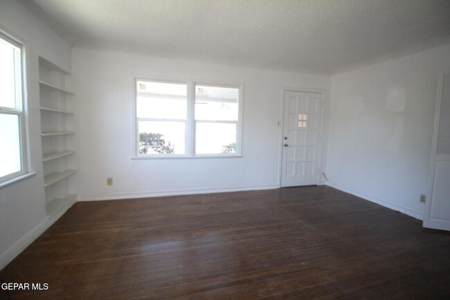 Building Photo - 3200 Richmond Ave