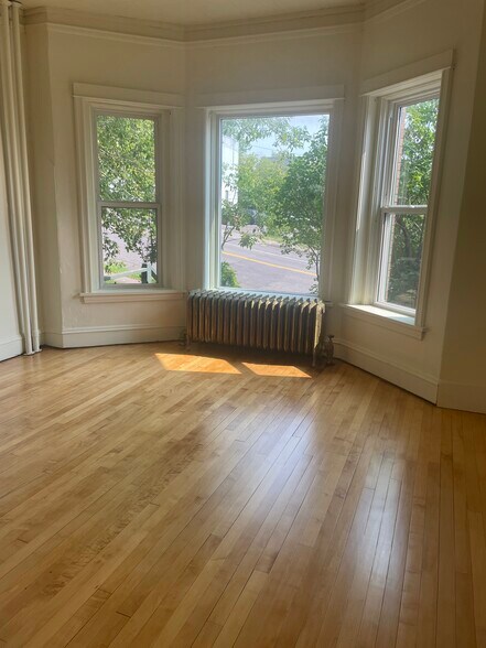 Office or third bedroom - 319 N 4th Ave W