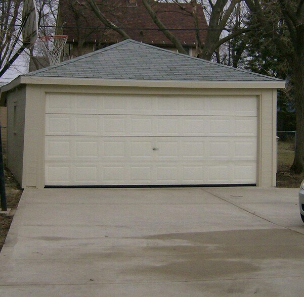 Building Photo - 488 Columbia Ave