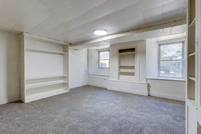 Building Photo - 316 Belonda St