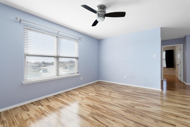 Building Photo - 2450 Keyhole Vw