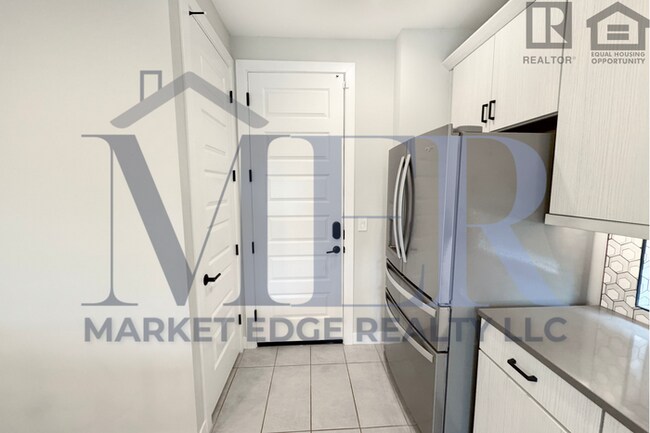 Building Photo - 3Bed/2.5Bath House at Deer Valley/Cave Creek Rd! $4995 Move-In Special! Ready for Immediate Move-In!