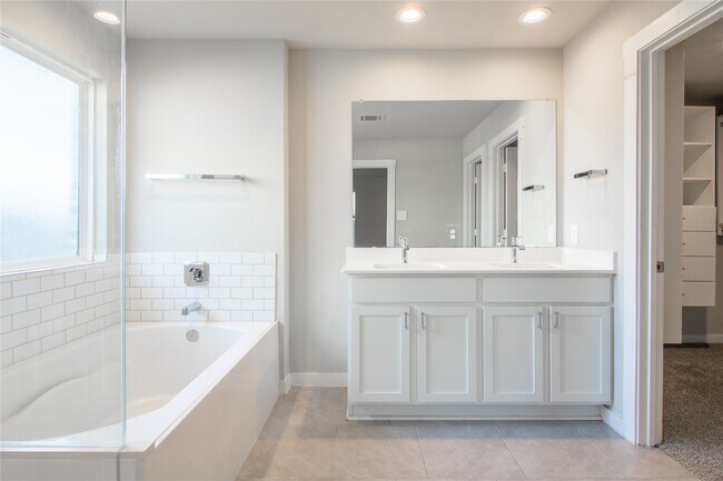 Building Photo - 7226 Telford Holw Trl