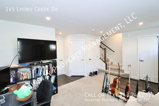 Building Photo - 145 Lyons Crk Dr