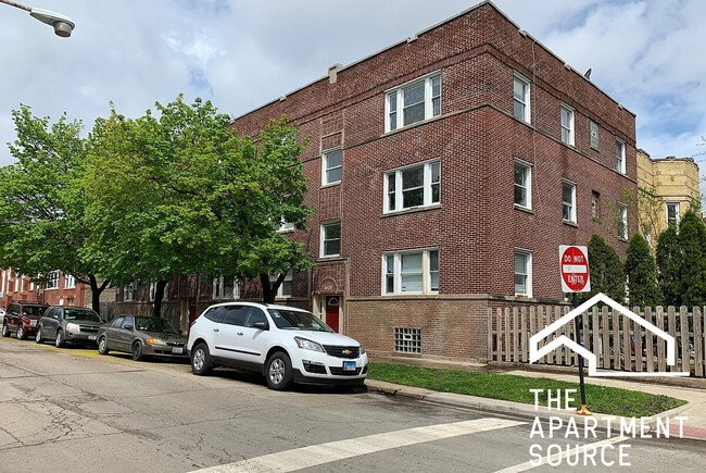 Building Photo - 4402 W Belden Ave